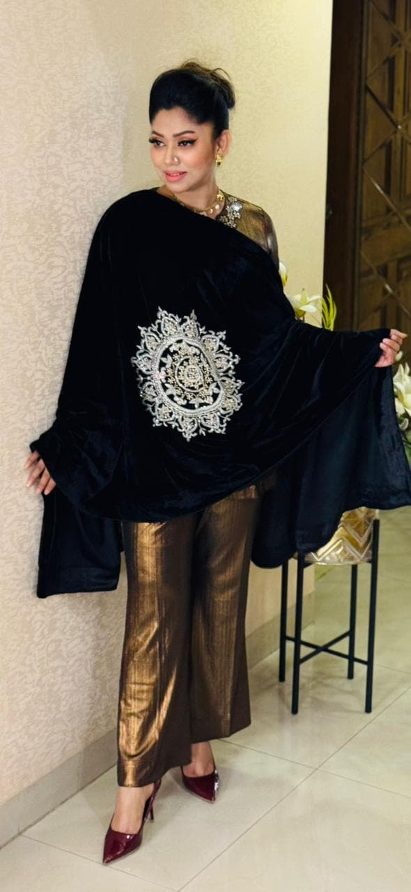 Beautiful 2 Piece Co-Ord Set - Dark Orchestra ✨ – alternate view